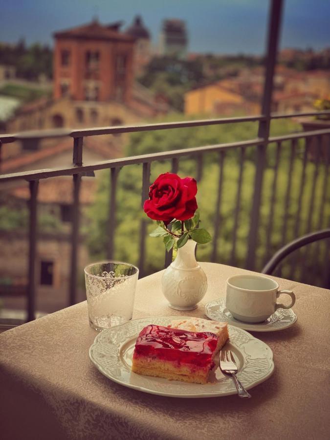 Relais Colle San Pietro Bed and Breakfast Verona Buitenkant foto